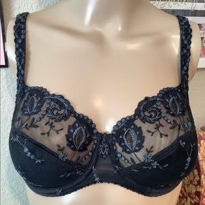 Very sexy black embroidered bra nwot
